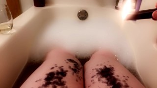 trans bbw pinga cera nas coxas na banheira