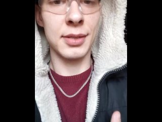 vertical video, solo male, boy, first meeting