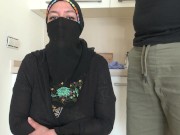 Preview 4 of Une réfugiée syrienne réalise son premier porno en France
