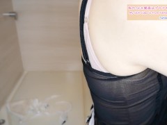 乳首透け過ぎ！セクシーメイドコスプレ紹介【YouTubeで即削除された動画】 - Screenshot 7 of 16 - Youtuber