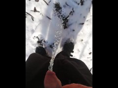 Having a wee - Screenshot 4 of 16 - Peeing Outside