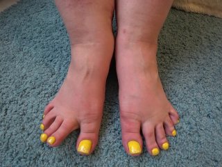 Big mature bbw feet.