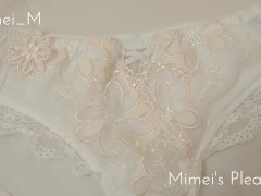 【素人】エッチな匂いする？♡ むちむちボディな制服美少女のパンチラ＆生脱ぎ♡ 汚れたクロッチとおしりを見せつけ、顔面にパンティを被せちゃう…！【個人撮影】