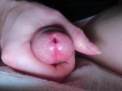 Clowse up hand job after playing awith foreskin
