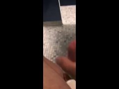 public cumshot 2