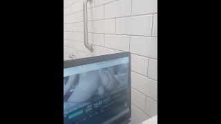 porno kijken op de gootsteen bij walmart