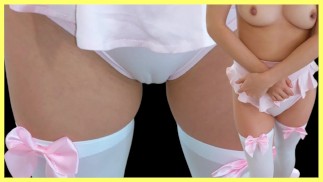 Step SISTER TTEASE 在性感内衣上摩擦他的鸡巴 - 完整版