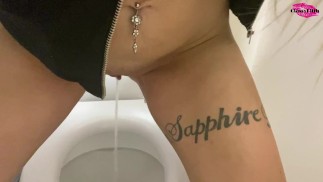 Заслуженная большая длинная моча!!