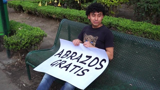 "ABRAZOS GRATIS"🤗(ESCENA COMPLETA) Día de SAN VALENTIN 💘¡Fantasía con CHICA DESCONOCIDA! 🔥🥵