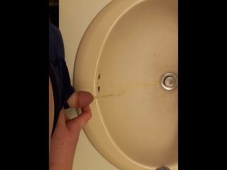 Trans guy pee in sink with stp