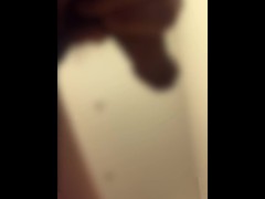 下から見るビックペニスを気持ちよく手コキ - Screenshot 10 of 16 - Ejaculation