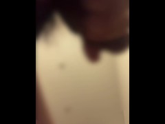 下から見るビックペニスを気持ちよく手コキ - Screenshot 3 of 16 - Amateur