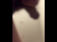 下から見るビックペニスを気持ちよく手コキ - Screenshot 5 of 16 - Ejaculation