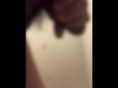 下から見るビックペニスを気持ちよく手コキ - Screenshot 7 of 16 - Penis