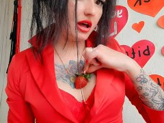 Dominatrix Nika seisually chews fruit and spits it into your glass. Bon appetit!