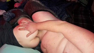 操我华丽的妻子的阴户，直到她把我所有的精液都卸载到她紧绷的阴户里