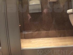 【尿道調教】極太導尿カテーテルを留置されたまま、アナルフックで吊られ、立ち放置…カテーテルから潮を漏らしながらオルガスム… - Screenshot 14 of 16 - 無 修正 日本人