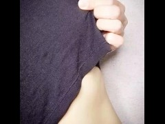 【オナニー大好きと変態人妻】　服の上から乳首オナニー　乳首がビンビン立って感じてるのがバレバレ! - Screenshot 10 of 16 - Nipple