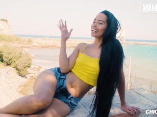 Stunning Girl Andreina De Luxe Gets Her Hairy Pussy Fucked At The Pool Full Scene screenshot number 1