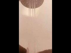 Hugeclit - Screenshot 16 of 16 - Girl Masturbating
