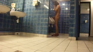 手淫洗手间 CUM