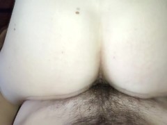 Молодая шлюха Websamka скачет на члене и получает сперму в пизду