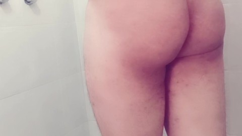 En la ducha, masturbándome y teniendo un orgasmo anal pt1