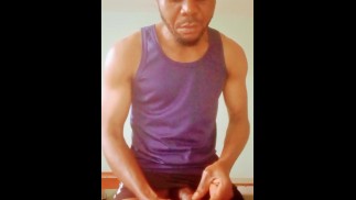 Сосет и слизывает мою сперму