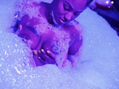 Lets take a bath - Screenshot 4 of 16 - Big Tit