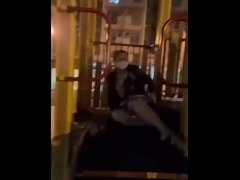 港女深夜公園露出 - Screenshot 2 of 16 - Showass