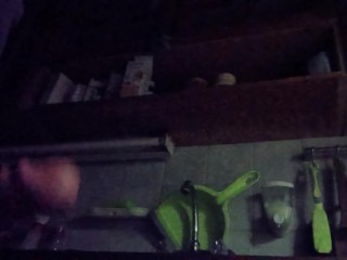 В ожидании групповухи в киске