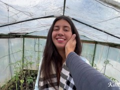 Выебал деревенскую девку в её огороде пока мужа не было дома - Screenshot 2 of 16 - Outside