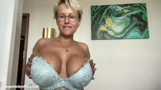 Angel Wicky Gaping and farting