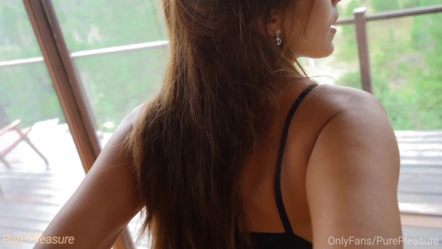 Das Armband. Die Jeans. Der Orgasmus. Willkommen Bei Pure Pleasure.