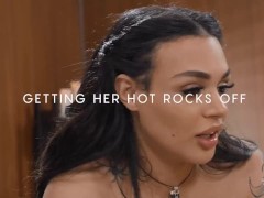 Getting Her Hot Rocks Off / TransAngels 16/16
