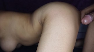 Mi girl spreads her legs so I can penetrate her
