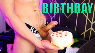 뜨거운 생일 섹스 와 이전 의붓 형제 안장이 놓여 있지 않은 번식 질내 사정