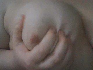 HOT Titties 0.o Damn