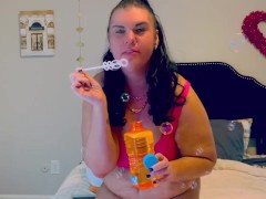 Thick BBW Blows Bubbles! - Screenshot 11 of 16 - Bbw Milf
