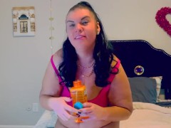 Thick BBW Blows Bubbles! - Screenshot 14 of 16 - Big Boobs
