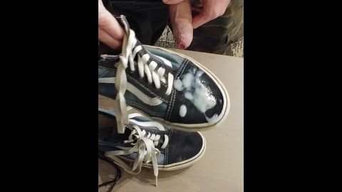 I saved a week of cum just to blast my girlfriends blue Old Skools