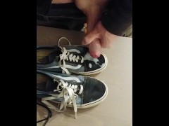 I saved a week of cum just to blast my girlfriends blue Old Skools