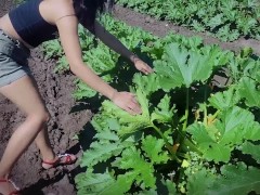 общественное обнажение, тракторист в шоке, фистинг, вставка больших предметов 2/16