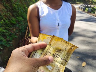  පාරේදී සෙට් වෙලා සල්ලි වලට ගහපු කෑල්ල Sri Lankan Garment Slut Sex for Money go back Home