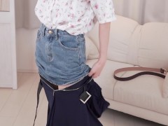 女子大生まな　ミニスカートの婦人警官のコスプレに着替える　127 - Screenshot 5 of 16 - Manautxtu