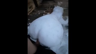 Fucking Frosty The Snowman's Girl Before She Melts From My Hot Cock