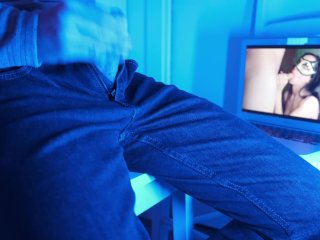 Collected a sperm sample for beautiful nurse @Frintteza (almost managed to spray it all in! 💦)