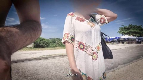 Un agente falso invita a una mujer casada a una sesión de fotos después de la playa y se la folla.