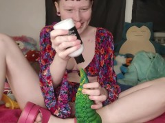 Lori Critter Squirts and Plays With Pussy