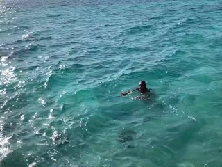 Monika Fox Stopped A Tour BusTo Swim_Naked In_The Caribbean Sea